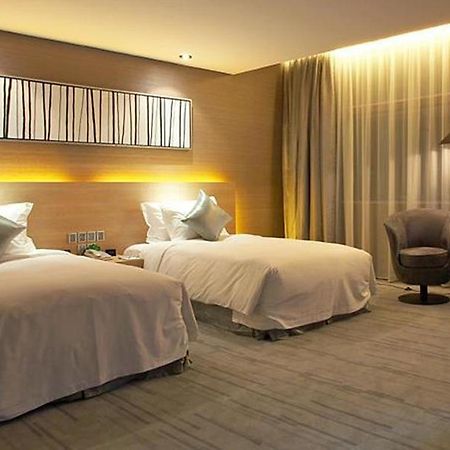 Logosun Hotel Wuhan Exterior photo